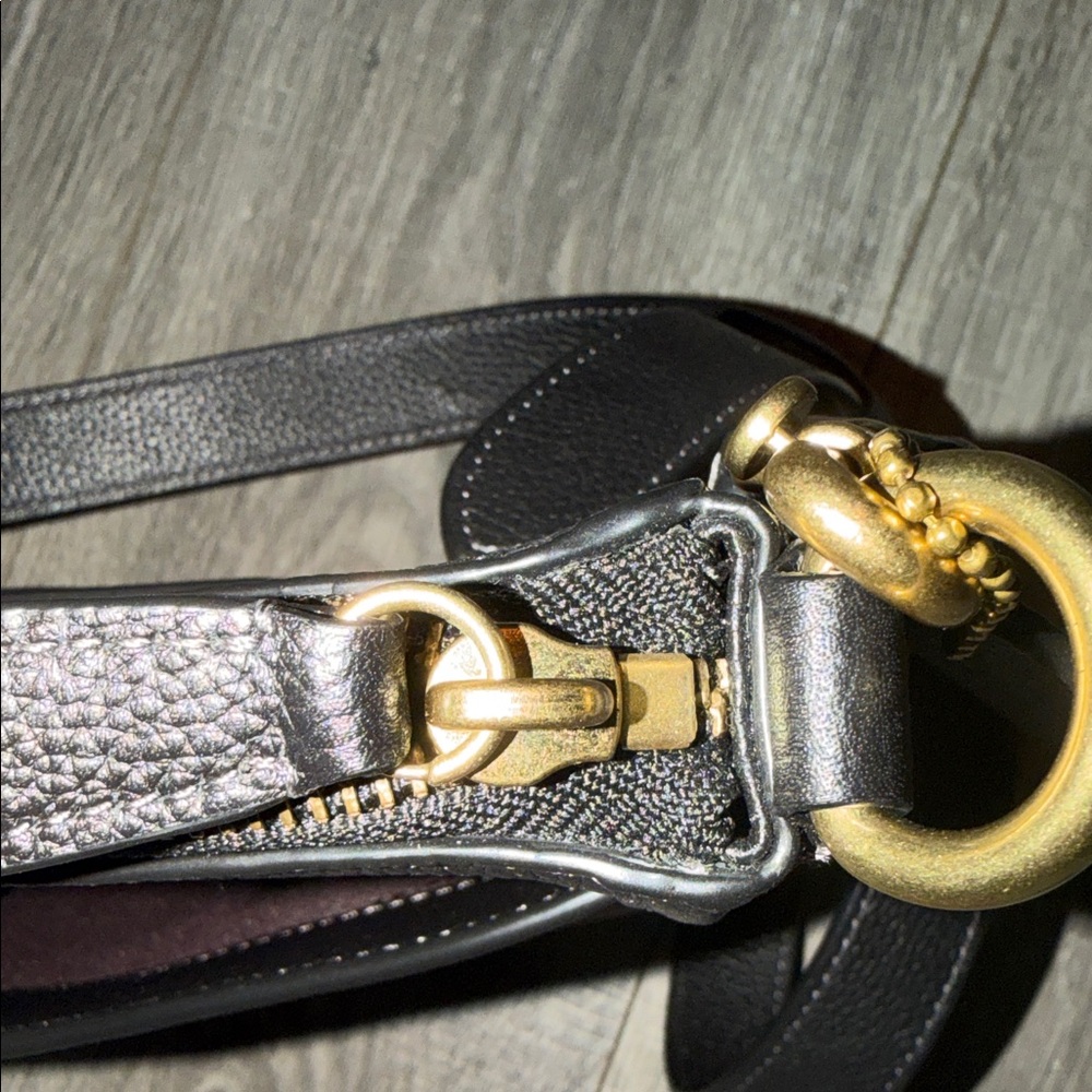 Coach Black Pebble Leather Crossbody Bag Zip Top Like New shoulder bag brass - Picture 12 of 16